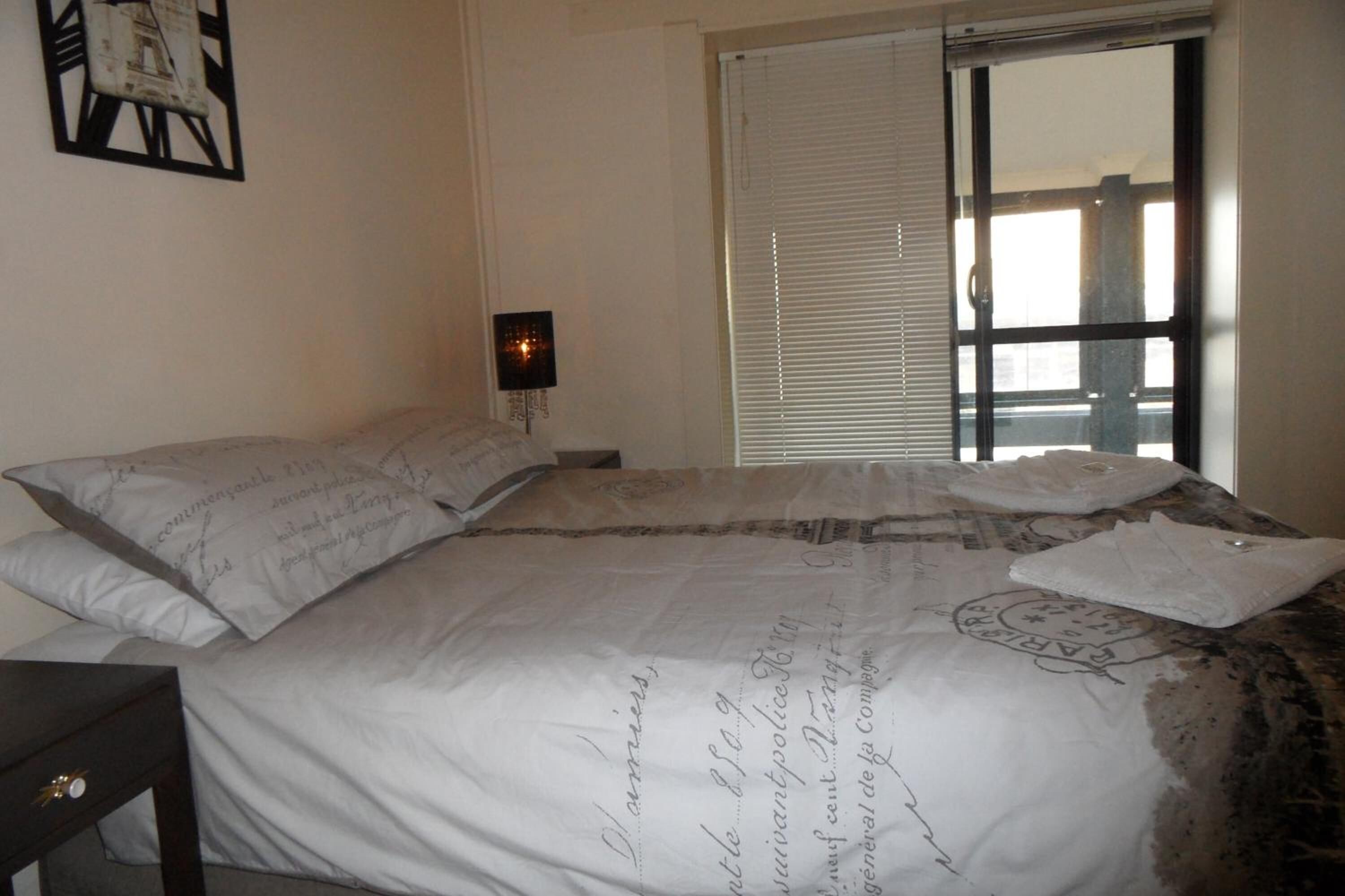 iron/ironing board, free wifi