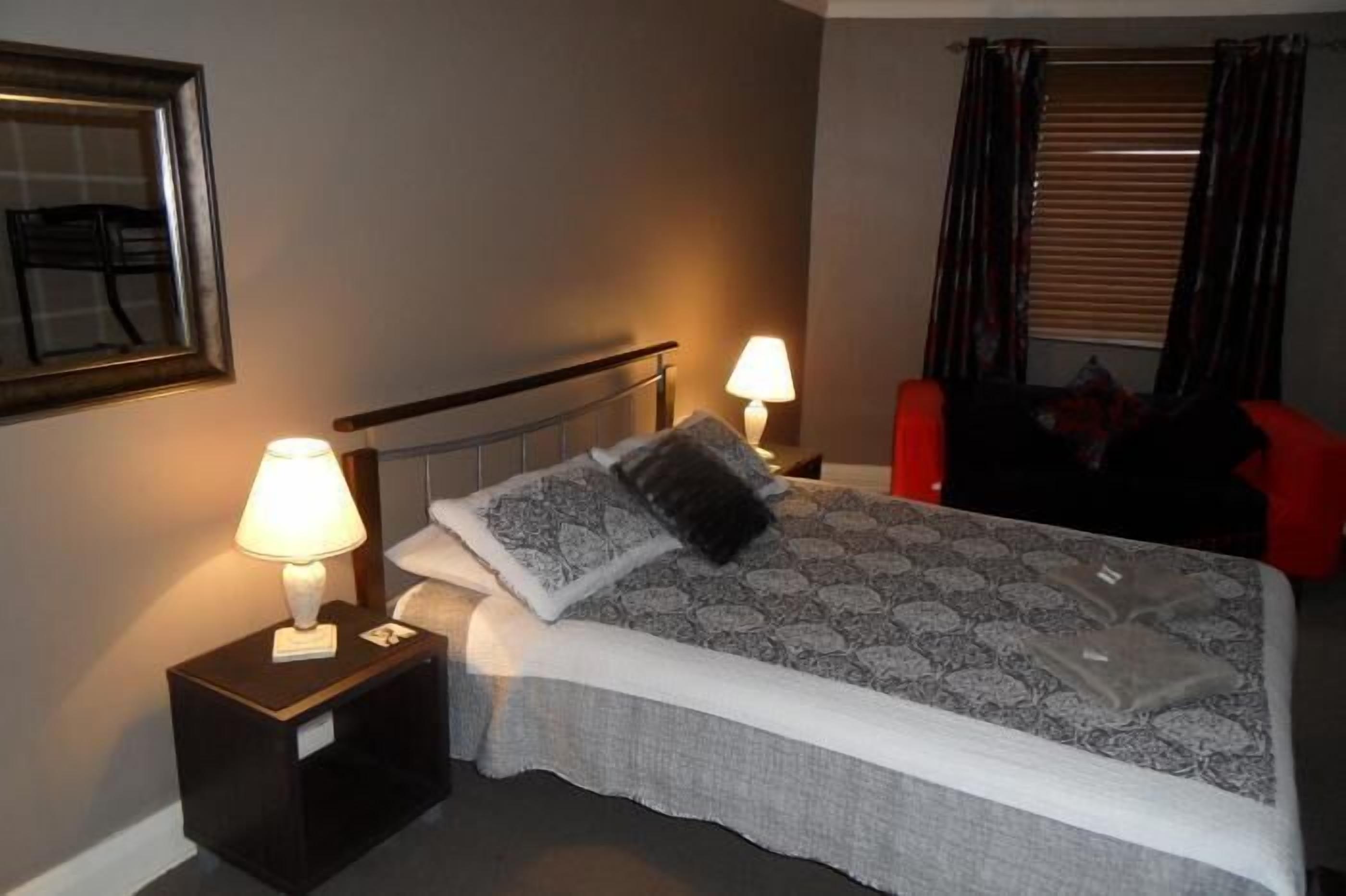 iron/ironing board, free wifi