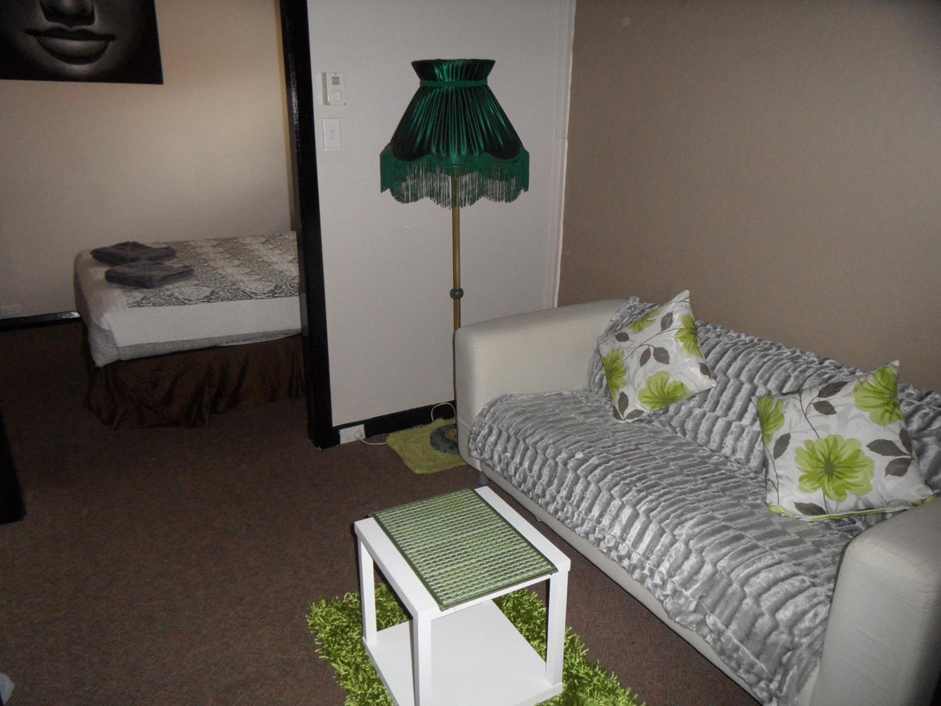 iron/ironing board, free wifi