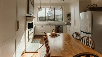 Abbey’s Spa Cottage | Private kitchen