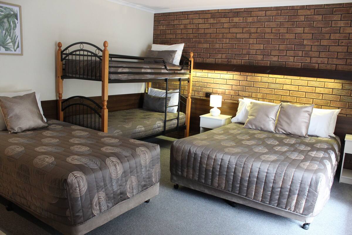 Standard Room, Non Smoking (Double,Single,Bunk Bed R7)