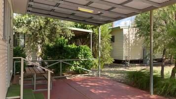 Superior 1 Bedroom Cabin | Terrace/patio