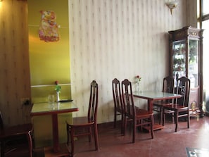 Coffee service - Tan Hoang Long Hotel District 5 (Ho Chi Minh City)