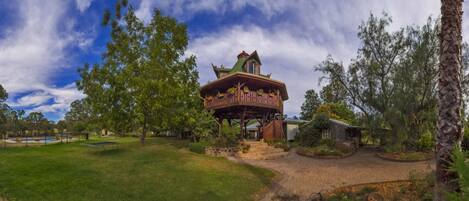 The Old School House | Cribs/infant beds, bed sheets