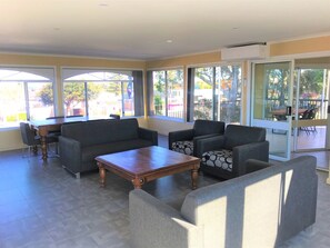 Apartment, 3 Bedrooms | Living area