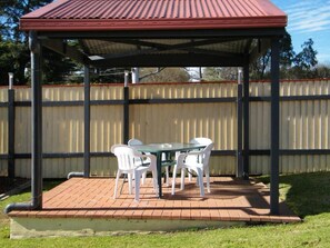 Balcony - The Clansman Motel (Glen Innes)