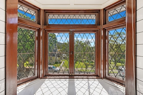 Standard Room, Non Smoking (Ensuite Room) | Bathroom | Towels