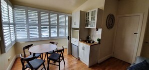 Suite | In-room dining