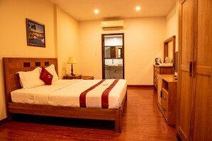 Superior Double or Twin Room, Balcony, River View | Minibar, desk, laptop workspace, free WiFi - Song Tien Annex Hotel (My Tho)