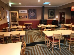 Restaurant - Cottonwood Lodge (Berridale)