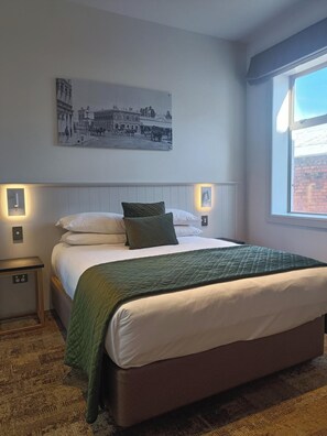 In-room safe, desk, iron/ironing board, free WiFi - The Grosvenor (Timaru)