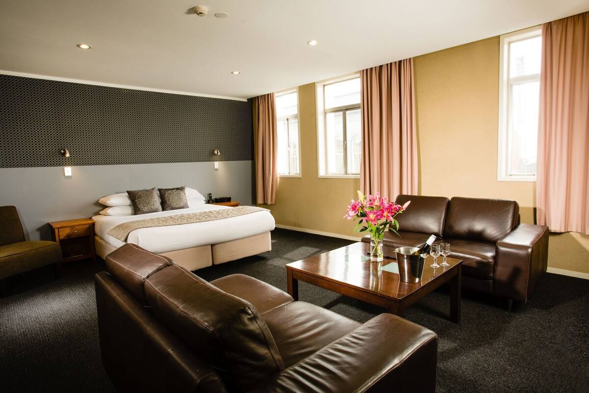 In-room safe, desk, iron/ironing board, free WiFi