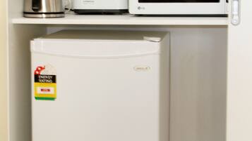 Fridge, microwave, coffee/tea maker, electric kettle