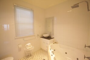 Terrace - Large 1 Bed Fully Equipped Apartment with Terrace and Water Views | Jetted bathtub - Amore At The Beach (Nelson Bay)