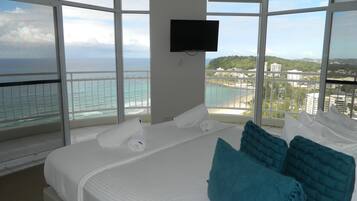 Penthouse, 4 Bedrooms | In-room safe, individually decorated, individually furnished