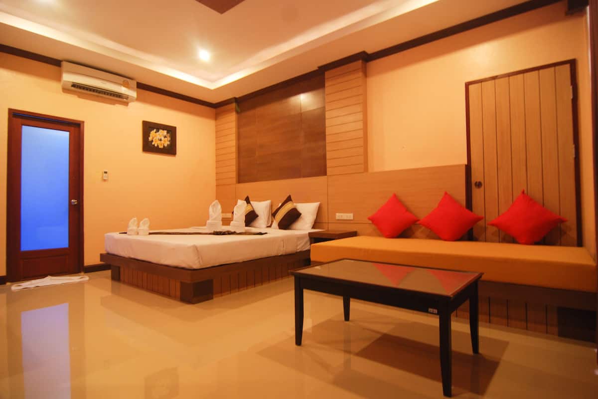 Premium Suite | Bureau, rideaux occultants, chambres insonorisées, Wi-Fi gratuit