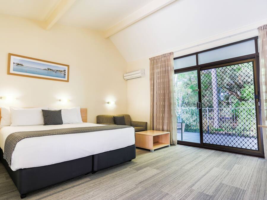 Desk, blackout curtains, iron/ironing board, free WiFi