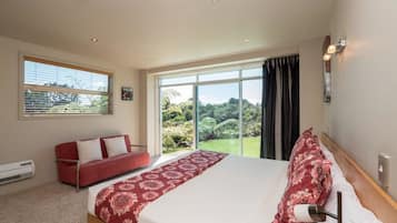 Individually furnished, soundproofing, free cots/infant beds, free WiFi