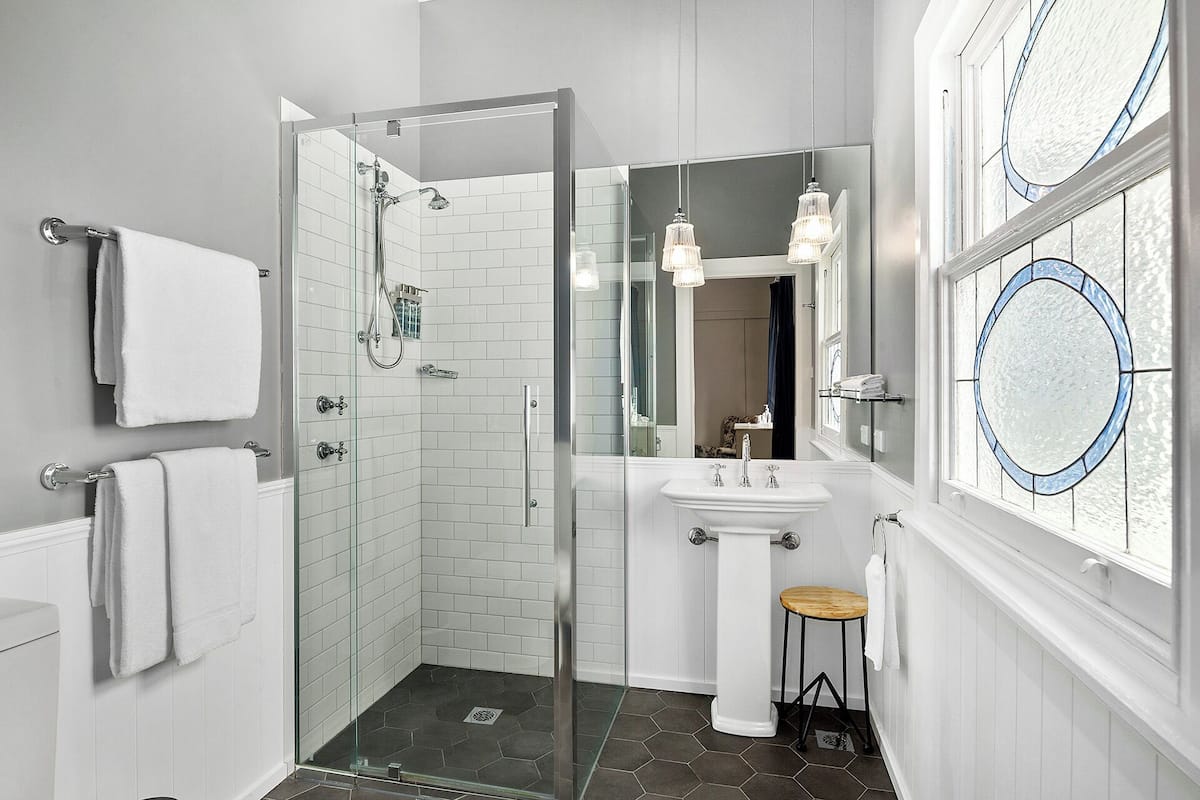 Chambre Double, 1 grand lit, non-fumeur | Salle de bain
