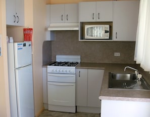 Fridge, stovetop, electric kettle