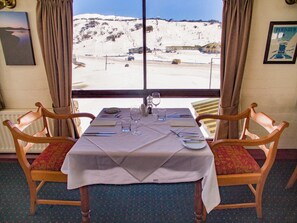 Restaurant - Marritz Hotel (Perisher Valley)
