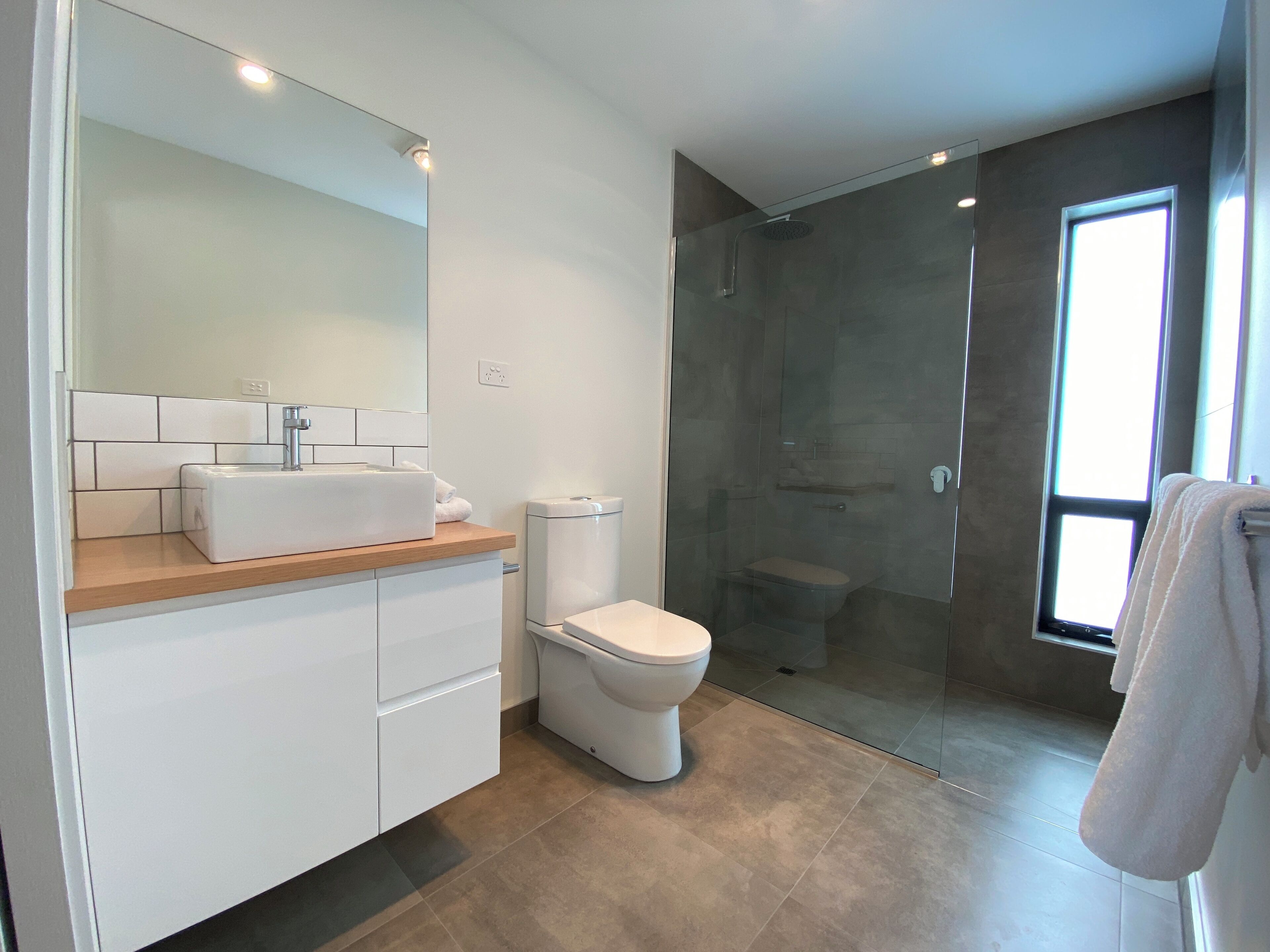 Superior Bungalow, 2 Bedrooms | Bathroom | Towels