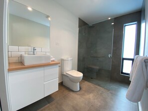 Superior-Bungalow, 2 Schlafzimmer | Badezimmer