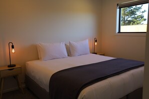 Superior Bungalow, 2 Bedrooms | Iron/ironing board - Bicheno by the Bay (Bicheno)