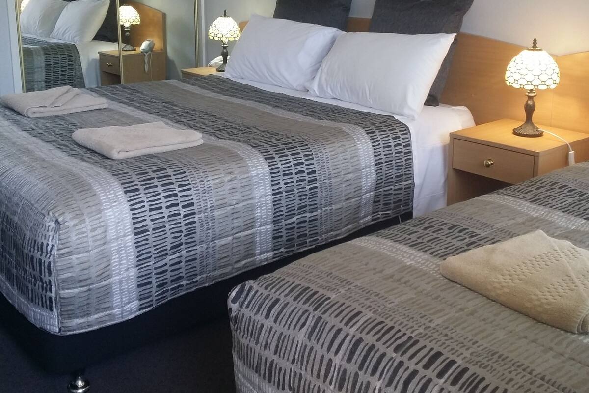 Kamar Twin, Bebas Asap Rokok | Setrika/meja setrika, Wi-Fi gratis, dan seprai linen