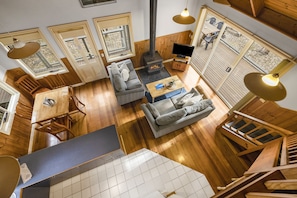 Living area - Lorne Bush House Cottages & Eco Retreats (Lorne)