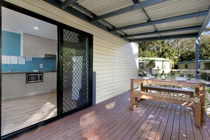 Beach Bungalow (Not Pet Friendly) – Sleeps 2 | Porch - Sapphire Beach Holiday Park (Sapphire Beach)