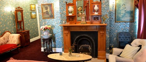 Grand Suite | Living area