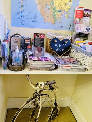 Concierge desk - The Mews Motel (Launceston)