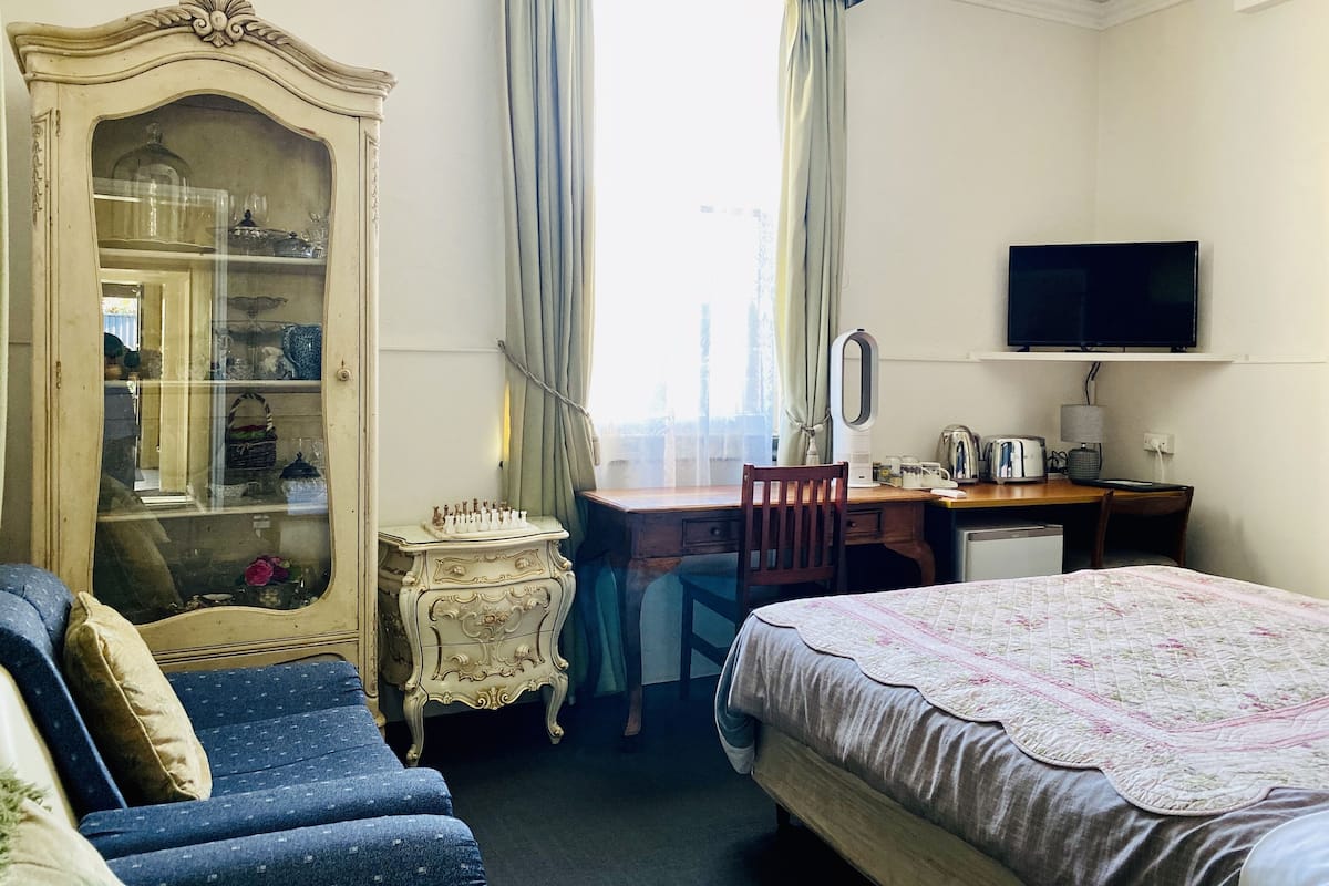 Deluxe Room (Deluxe Queen 5)