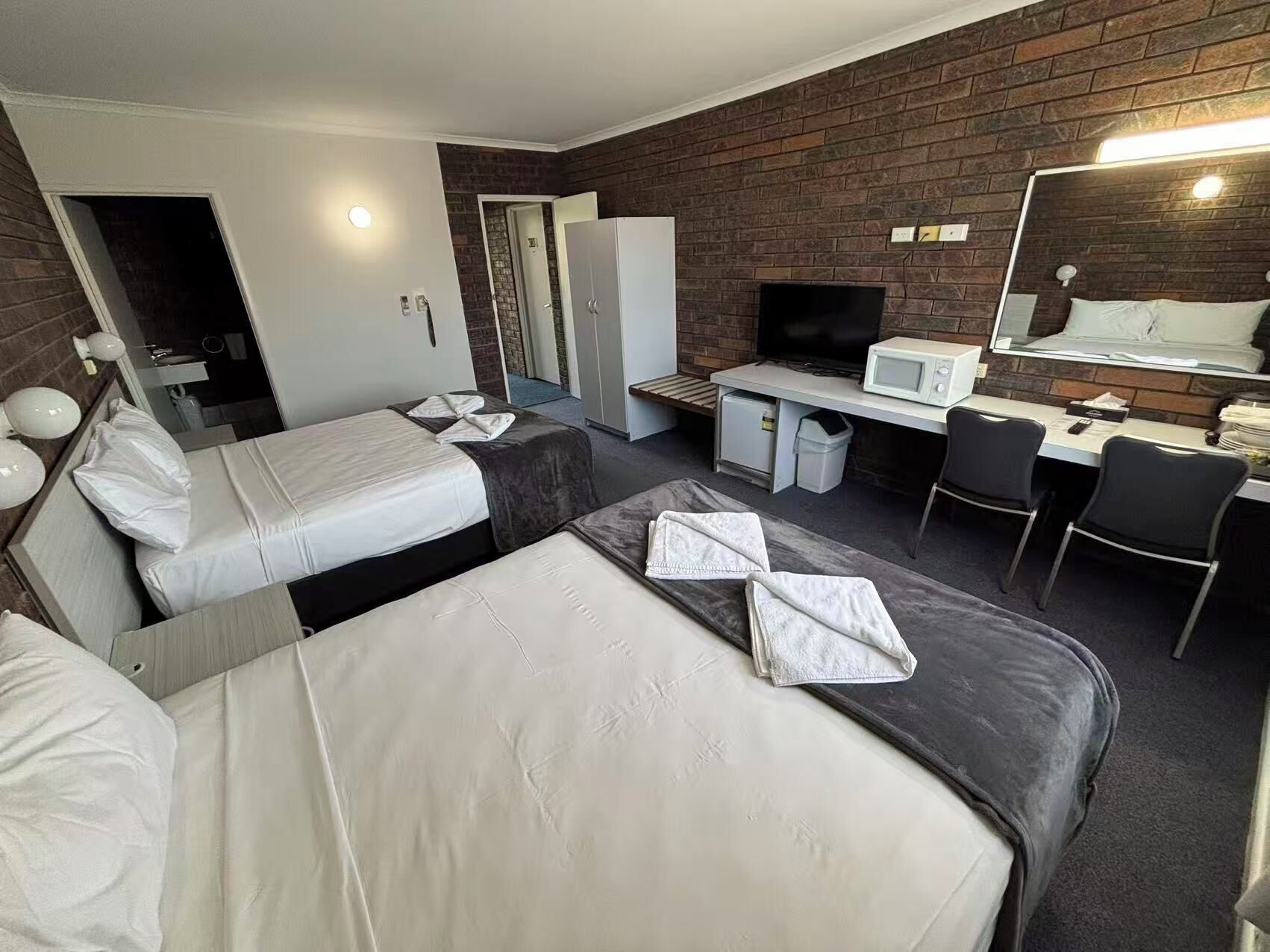 Dual Queen - Upstairs | Desk, iron/ironing board, free WiFi, bed sheets