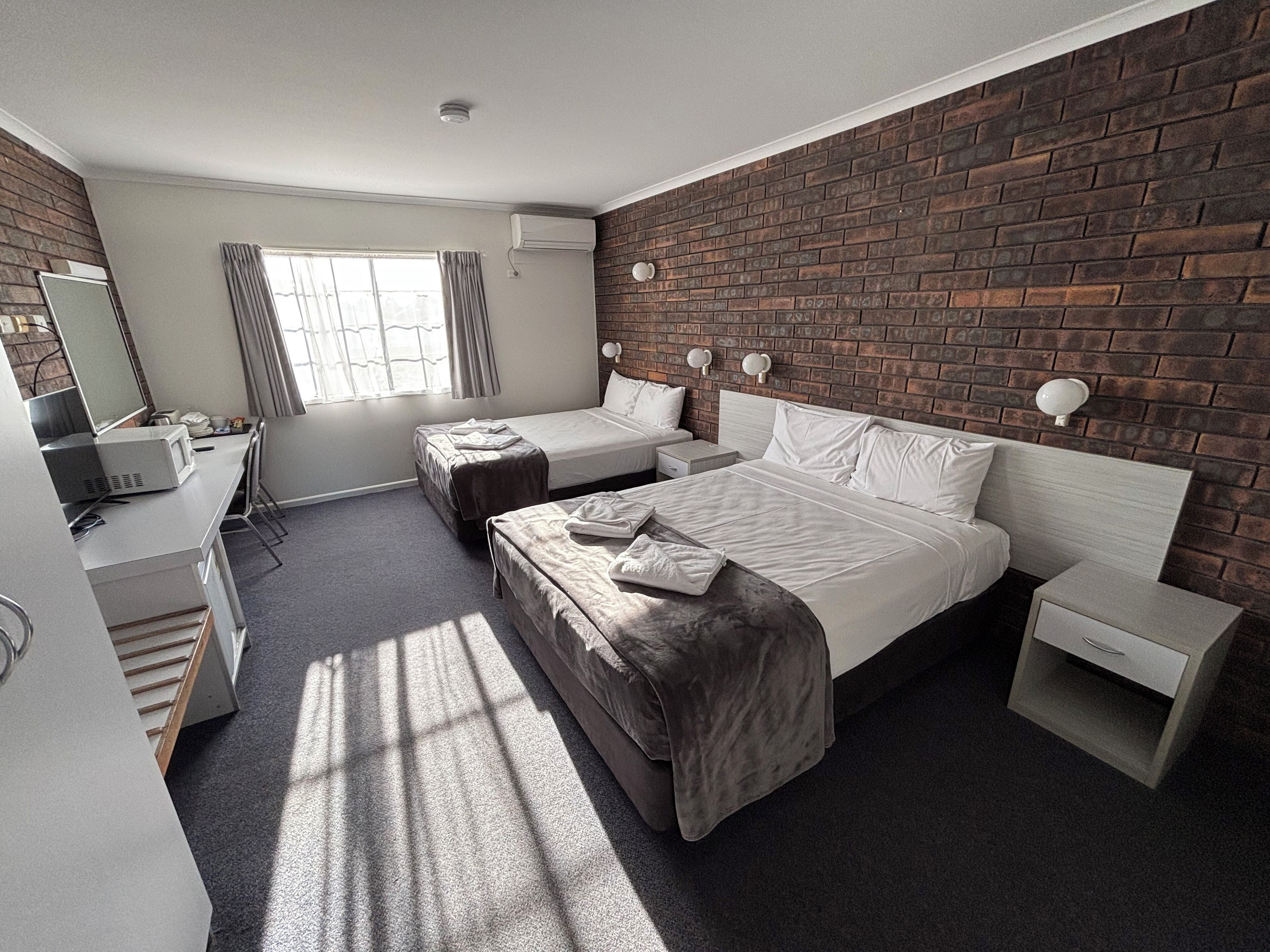 Dobbeltrom – standard | Skrivebord, strykejern/-brett, wi-fi (inkludert) og sengetøy