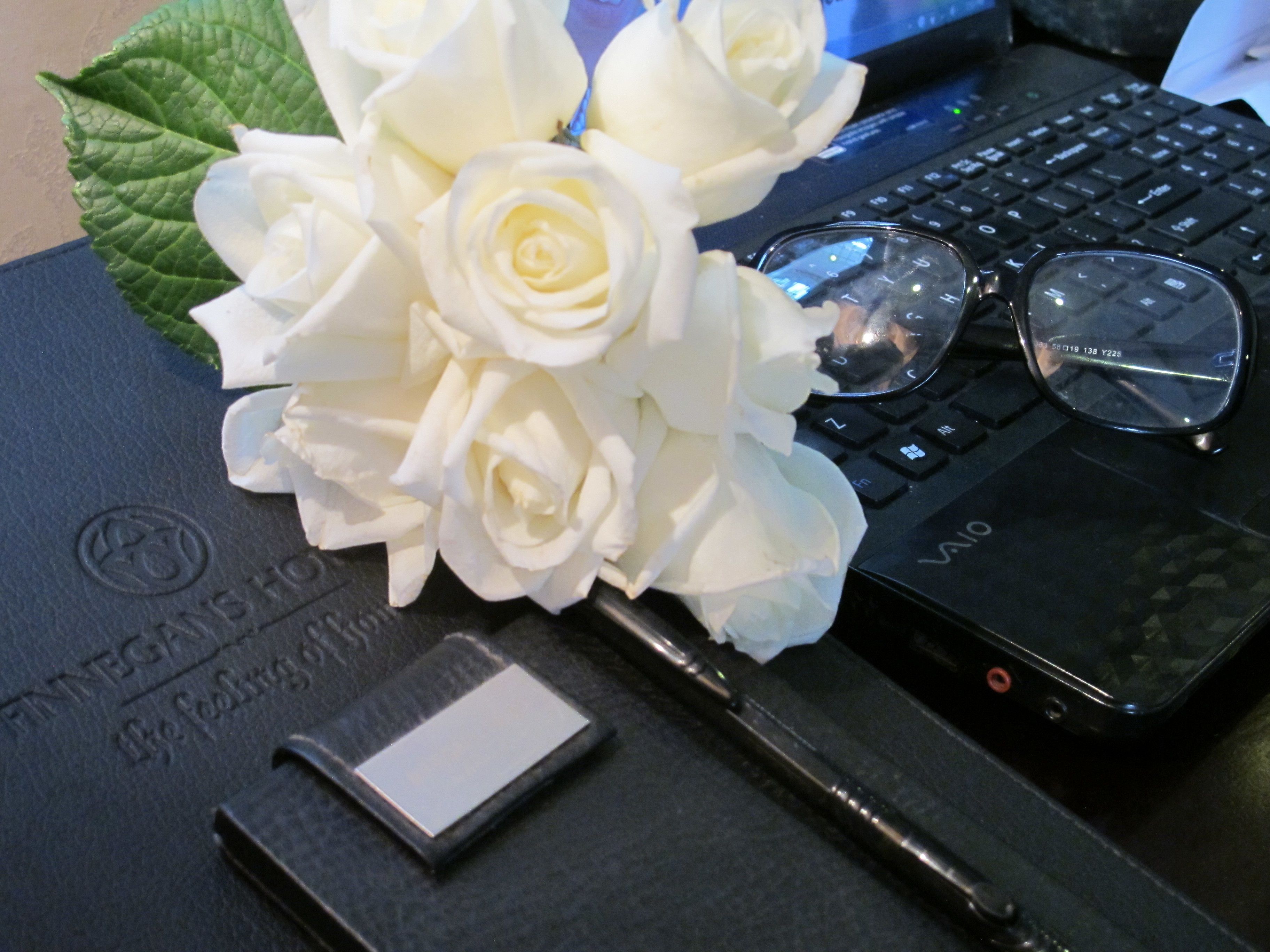 standard single room | minibar, in-room safe, individually decorated, blackout curtains