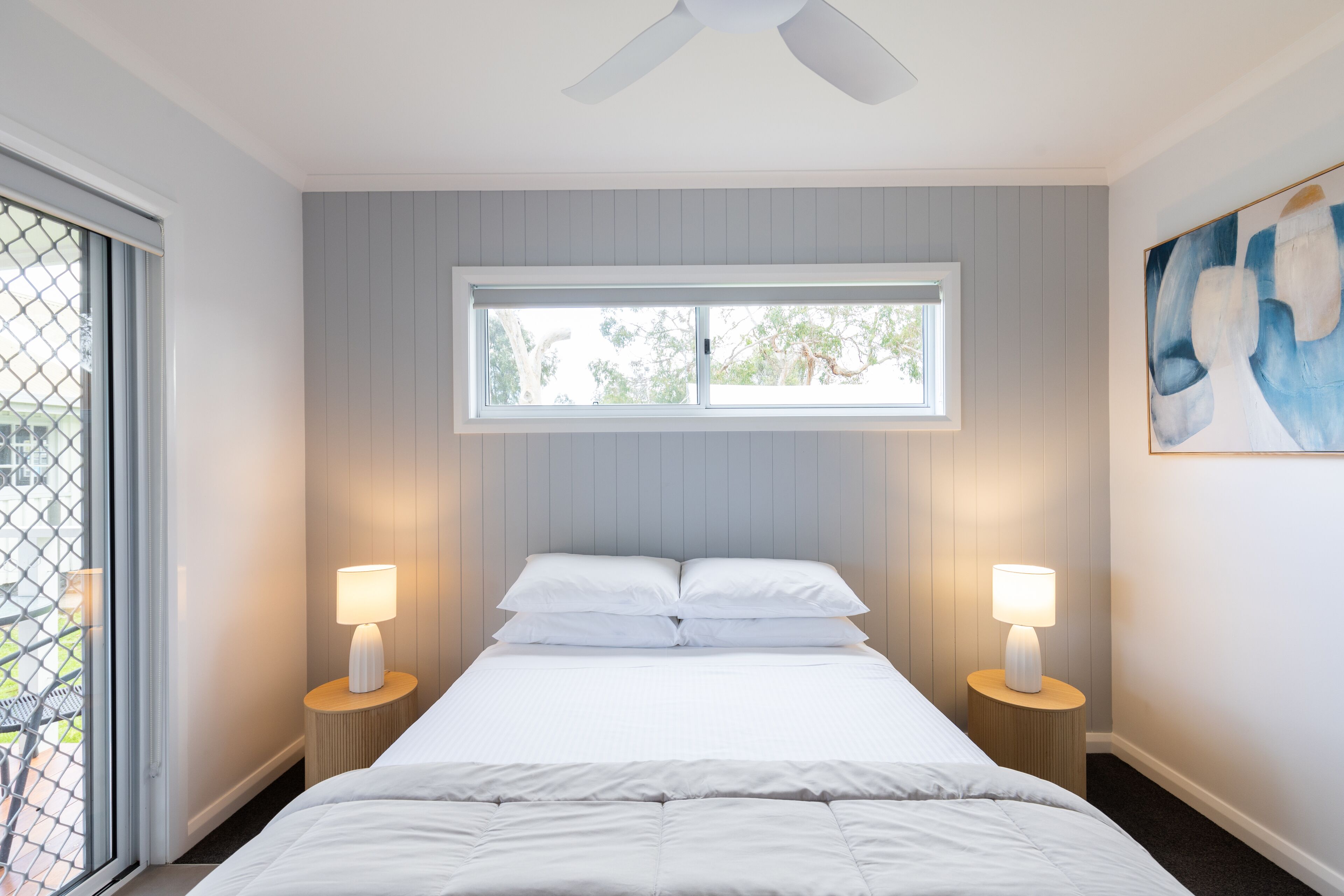 Standard Cabin | Iron/ironing board, bed sheets