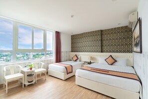 Minibar, desk, free WiFi - Jay Grand Hotel (Da Nang)