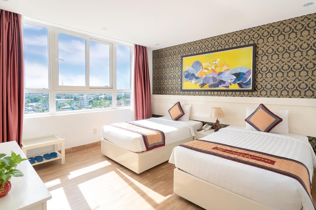 Superior Room, 2 Twin Beds | Minibar, desk, WiFi (free)