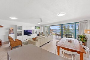 TV de tela plana, DVD player