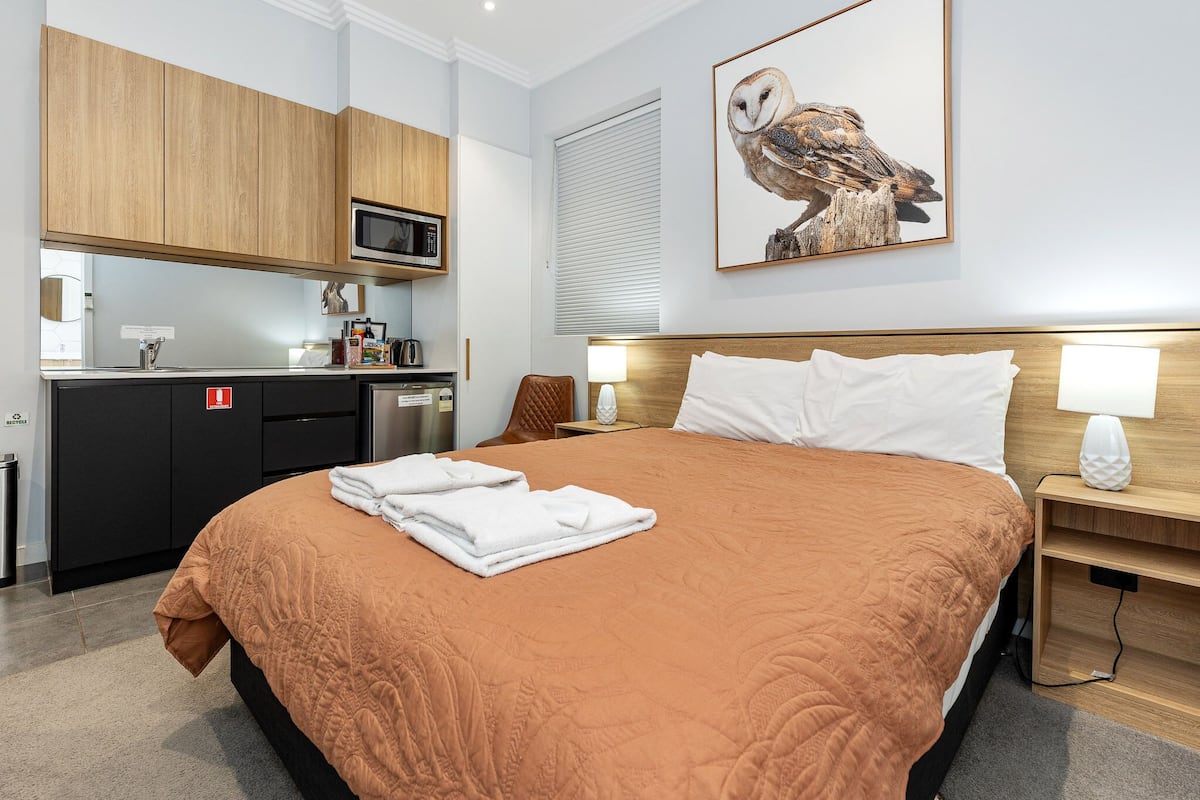 1 bedroom, premium bedding, pillow-top beds, individually decorated
