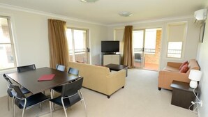 Desk, laptop workspace, iron/ironing board, WiFi (free)