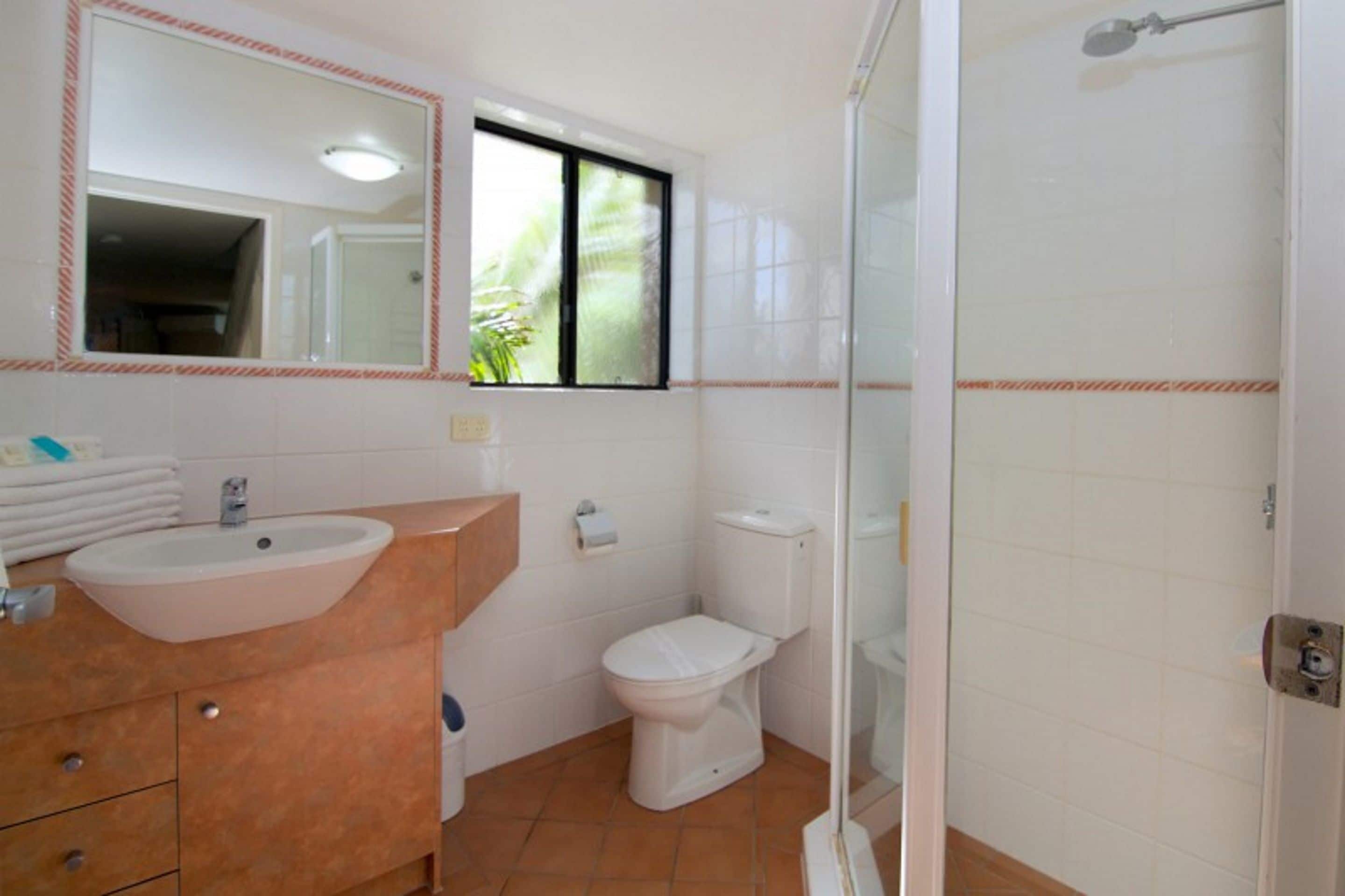 Burleigh on the Beach Holiday Apartments — image 22