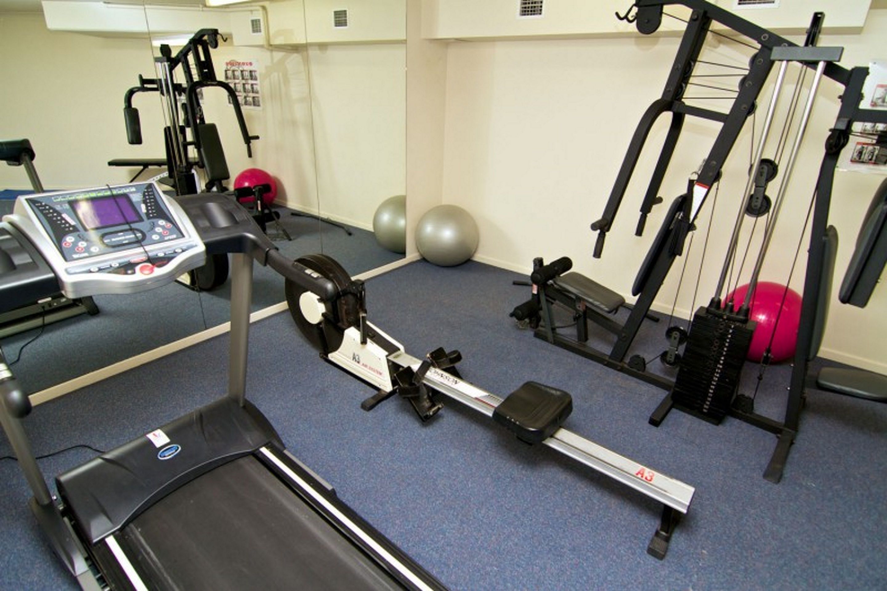 Burleigh on the Beach Holiday Apartments — image 29