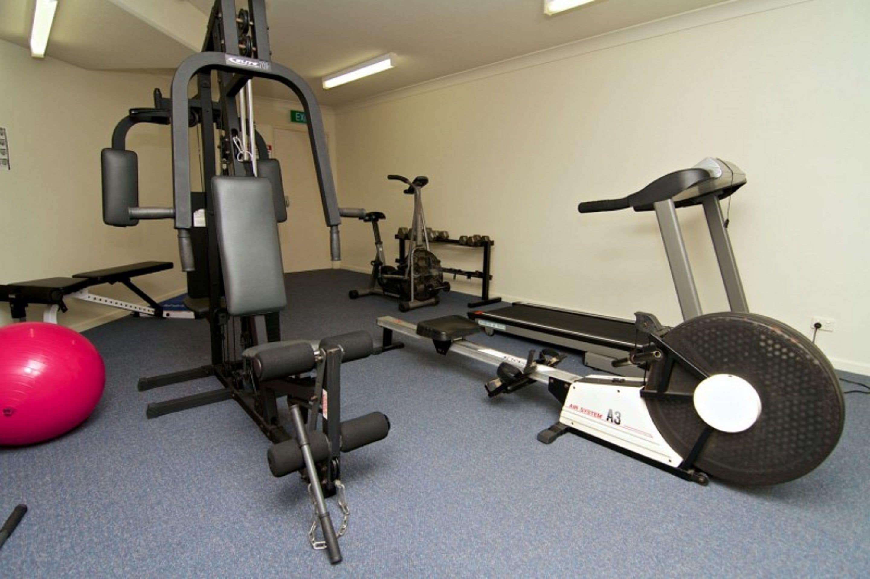 Burleigh on the Beach Holiday Apartments — image 28