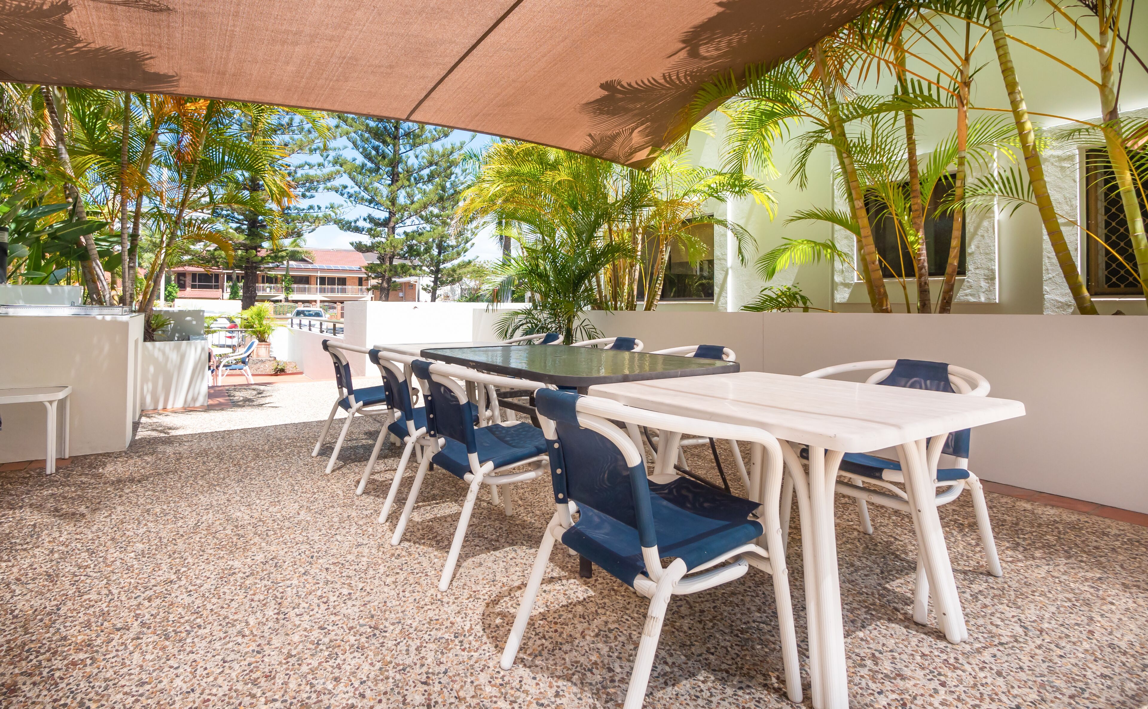 Burleigh on the Beach Holiday Apartments — image 27