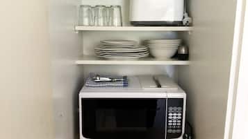 1 bedroom, blackout curtains, soundproofing, iron/ironing board