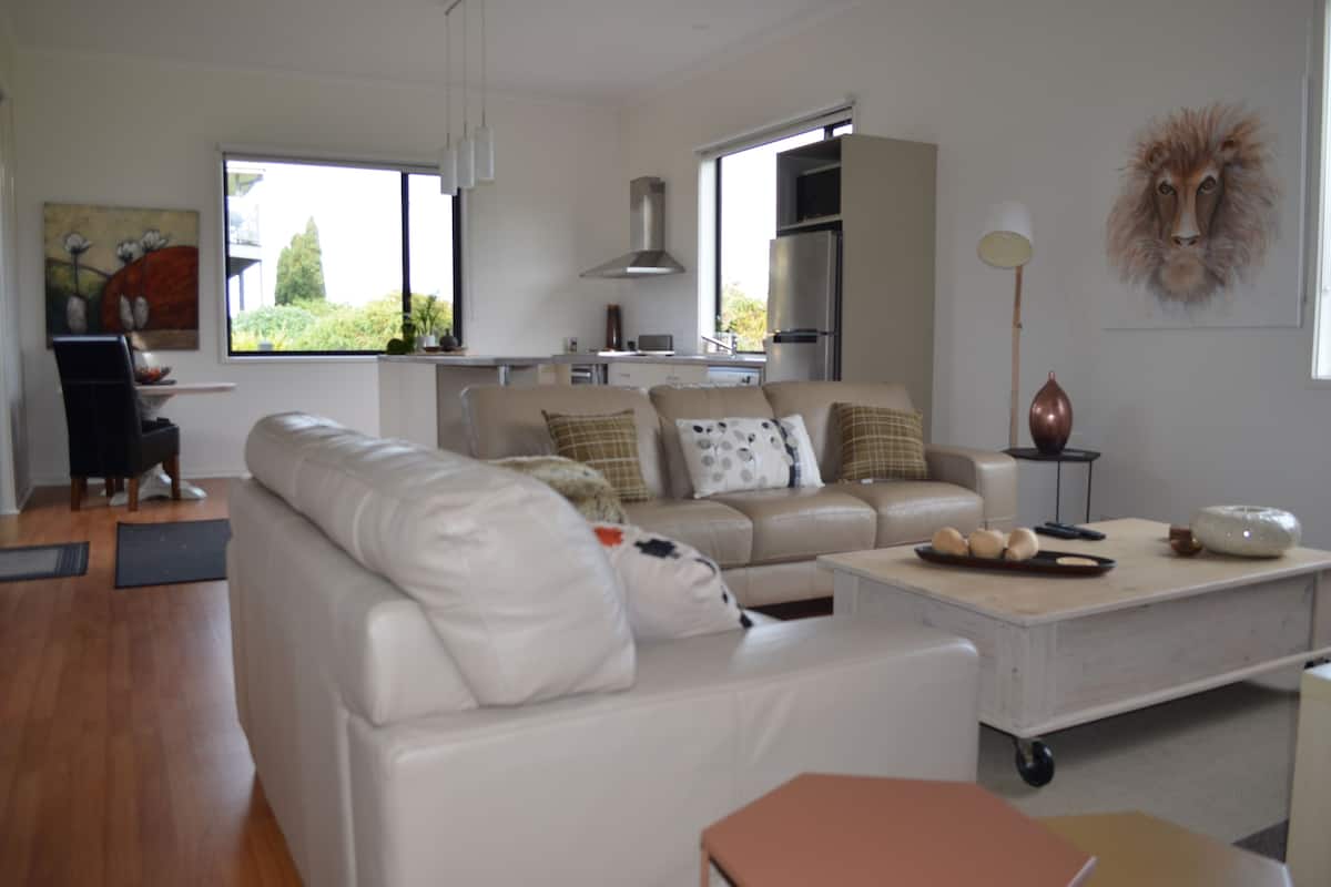 Luxury Cottage, 1 Bedroom | Living area