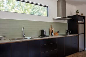 Private kitchen - Goldfield Holiday Units (Bright)